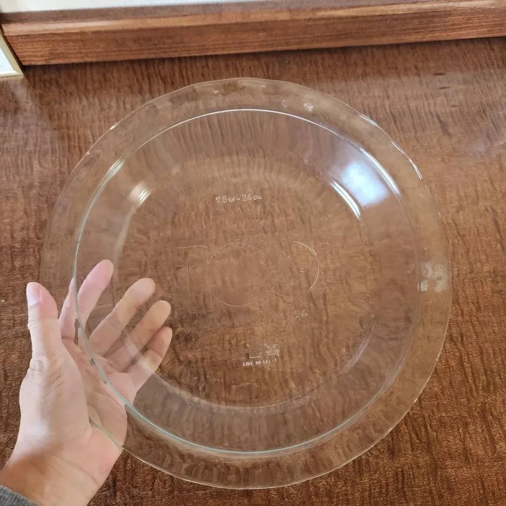 Pyrex 9.5 in thick clear glass round pie plate ruffled edge 24cm